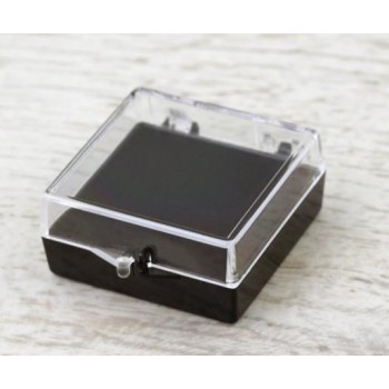 Cutiuțe tip cadou pentru insigne